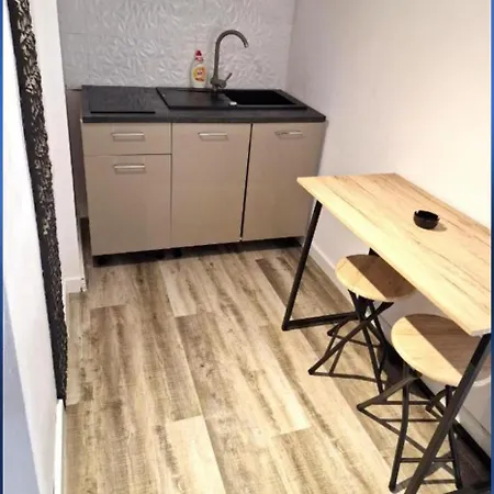Azzure Aparthotel