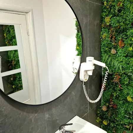 Azzure Aparthotel